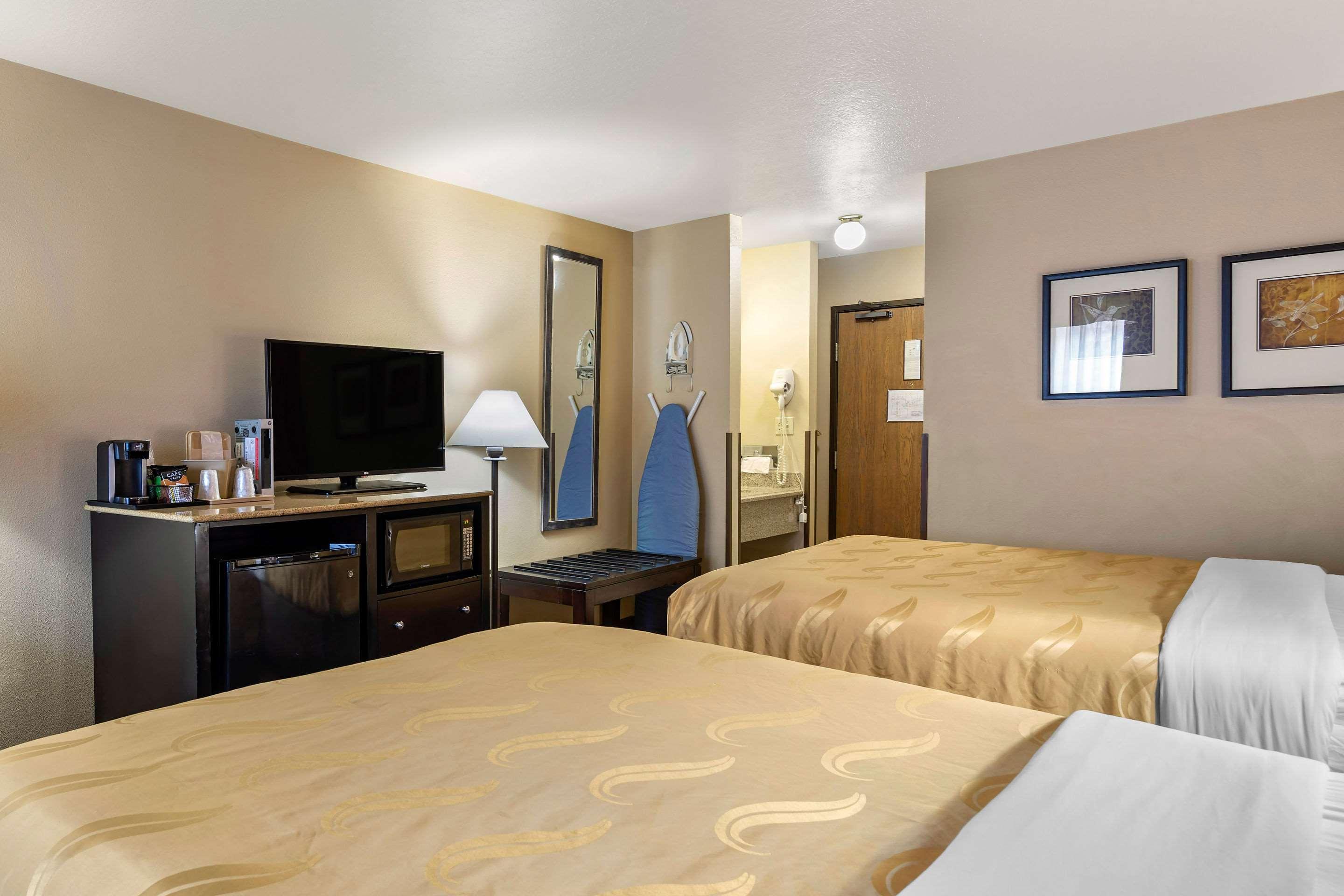 Quality Inn Силвър Сити Екстериор снимка