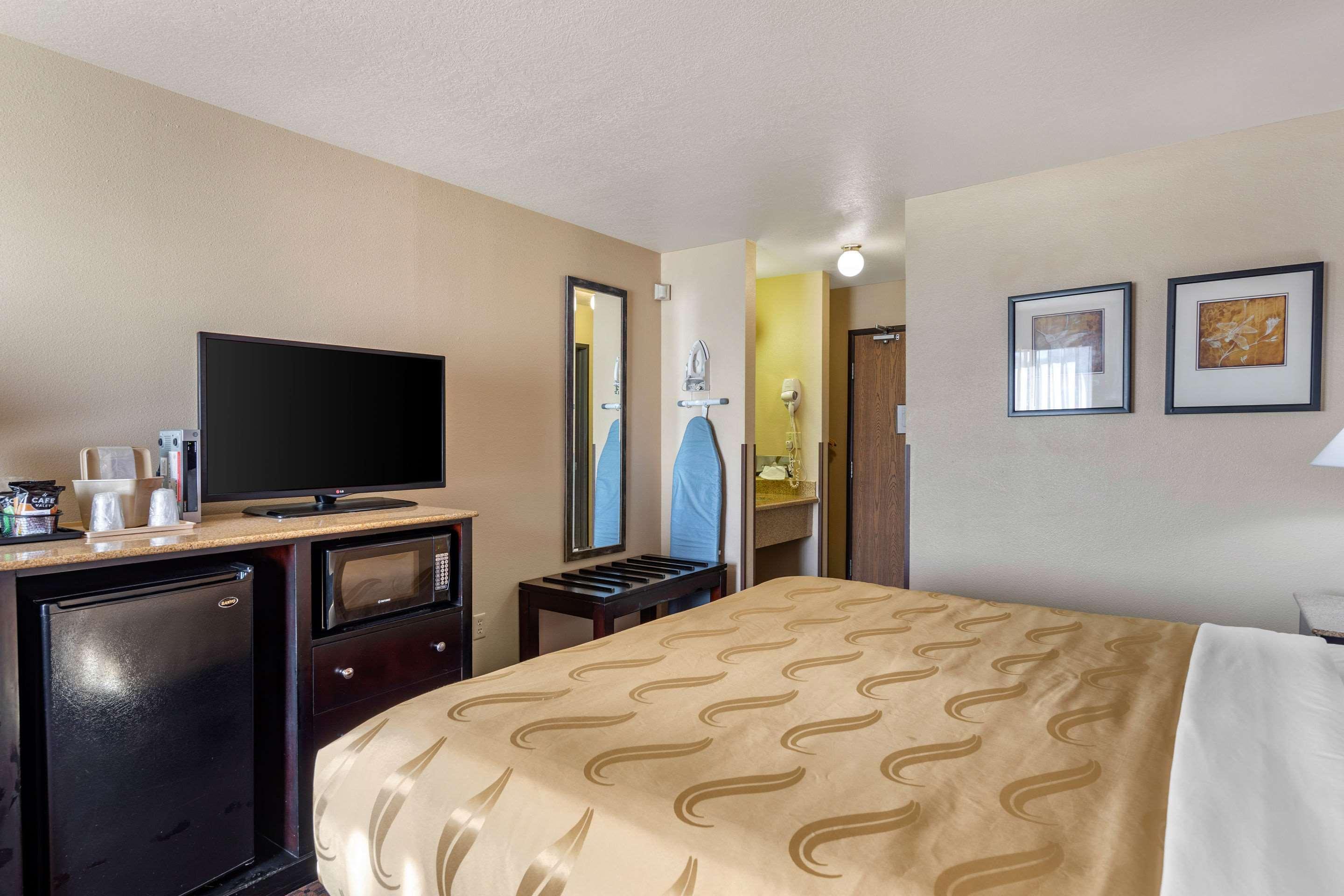 Quality Inn Силвър Сити Екстериор снимка