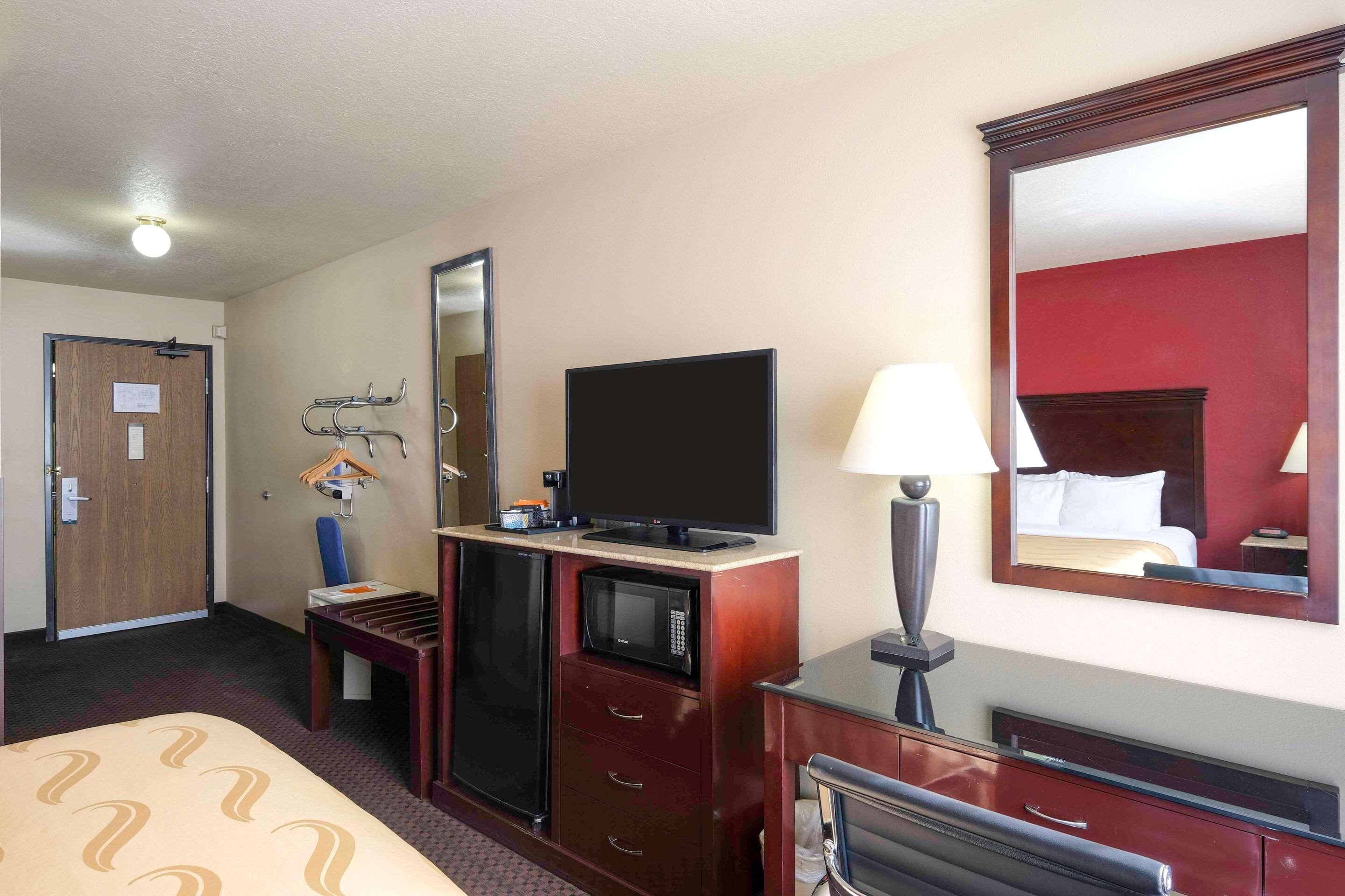 Quality Inn Силвър Сити Екстериор снимка