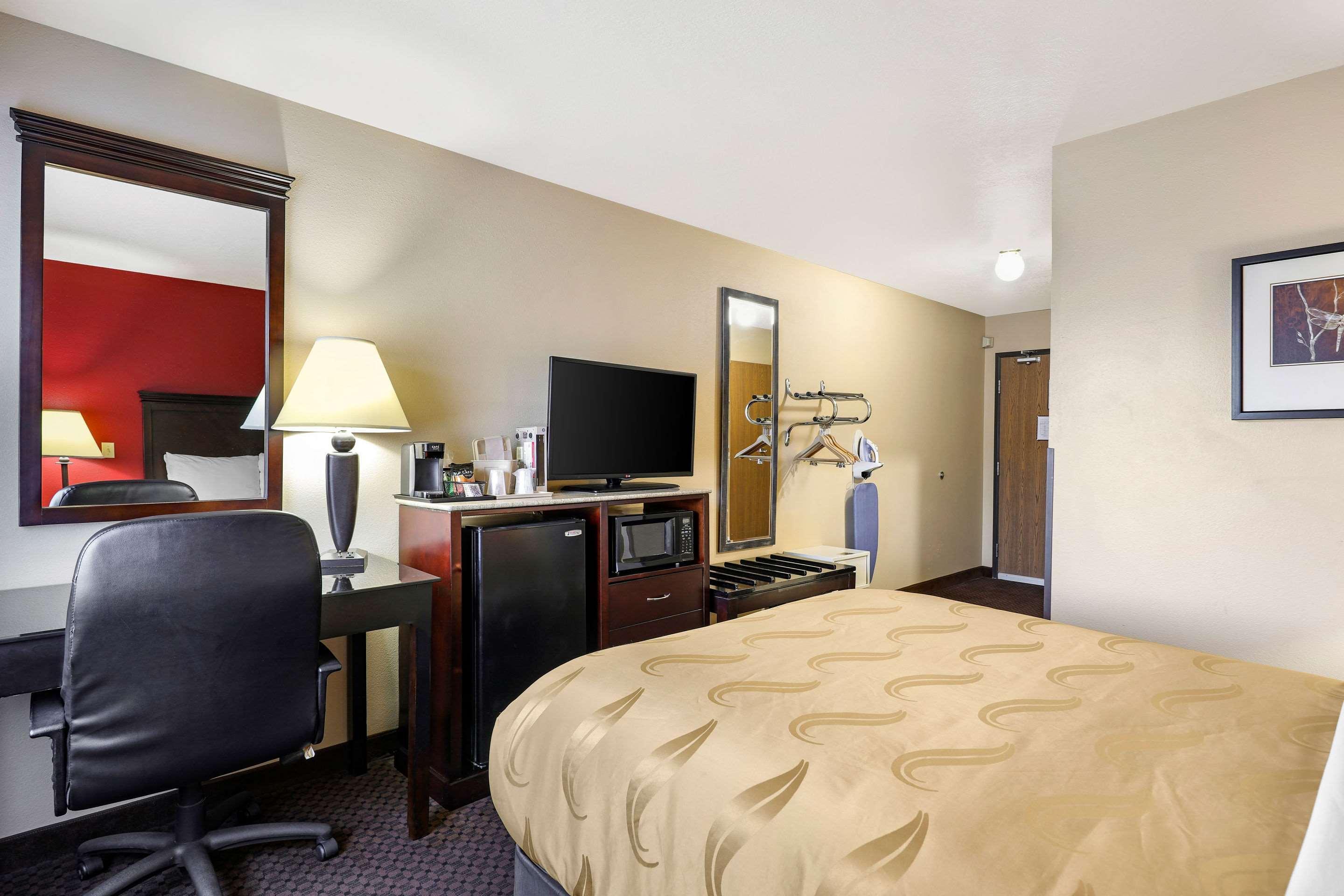 Quality Inn Силвър Сити Екстериор снимка
