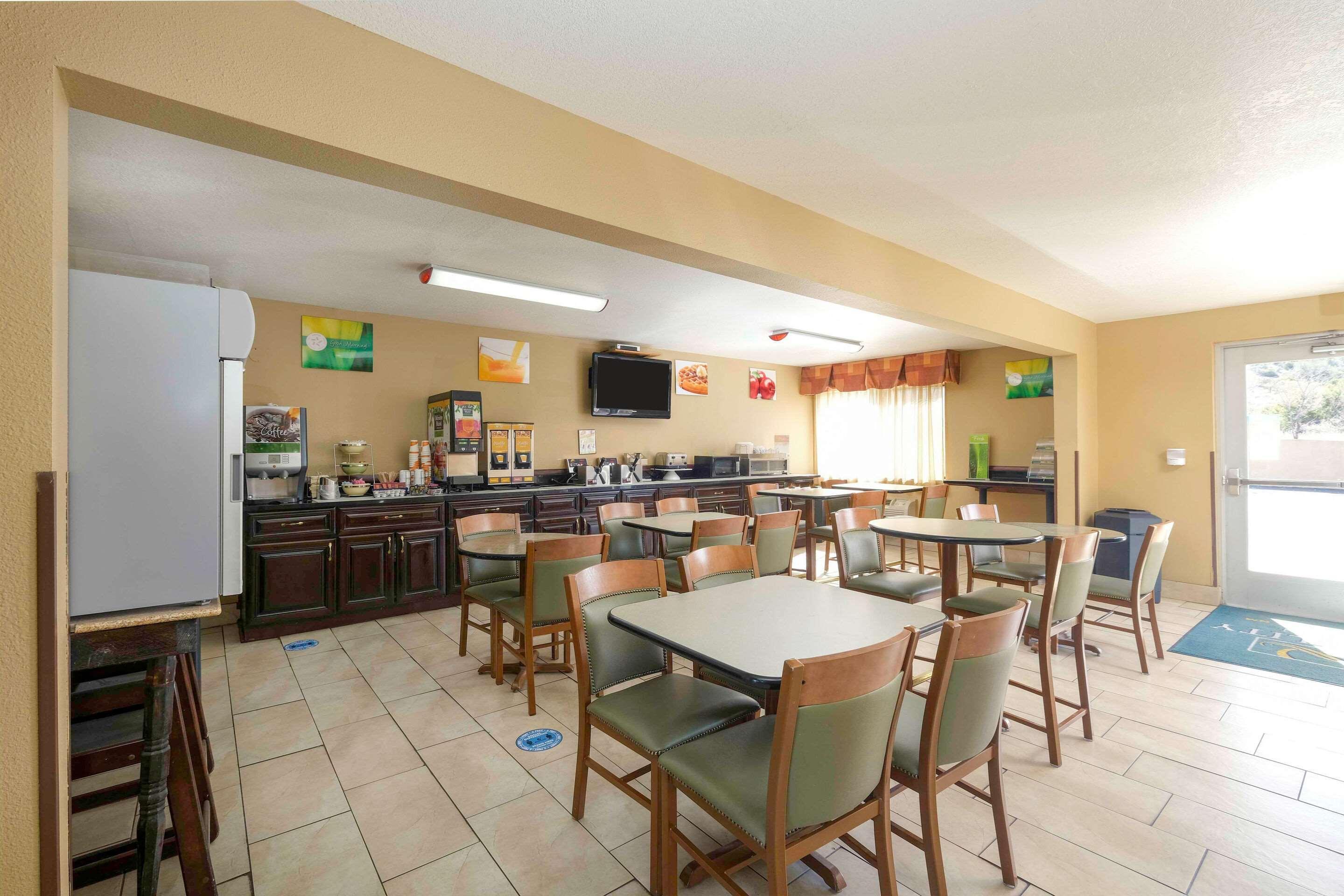 Quality Inn Силвър Сити Екстериор снимка