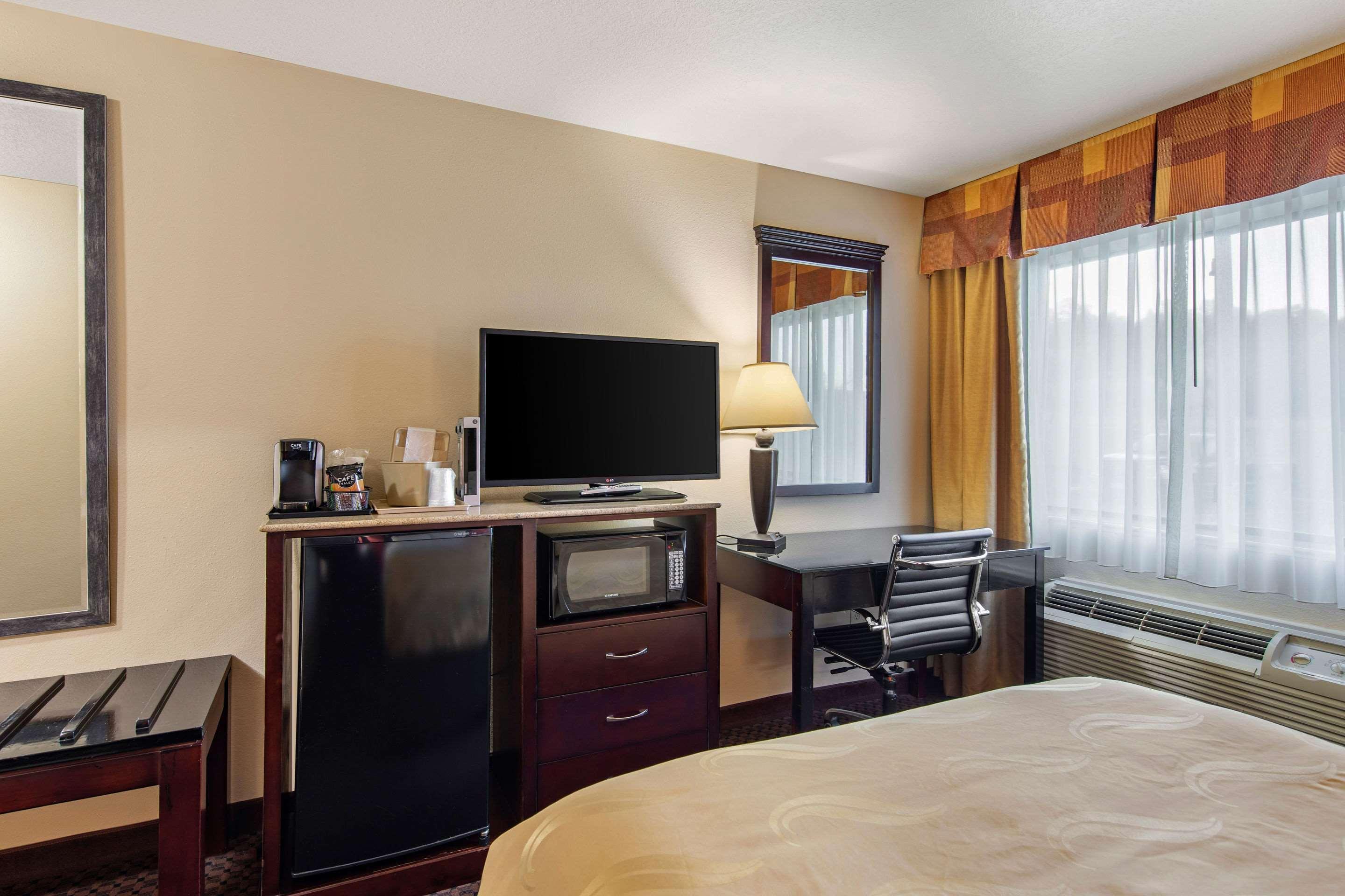 Quality Inn Силвър Сити Екстериор снимка
